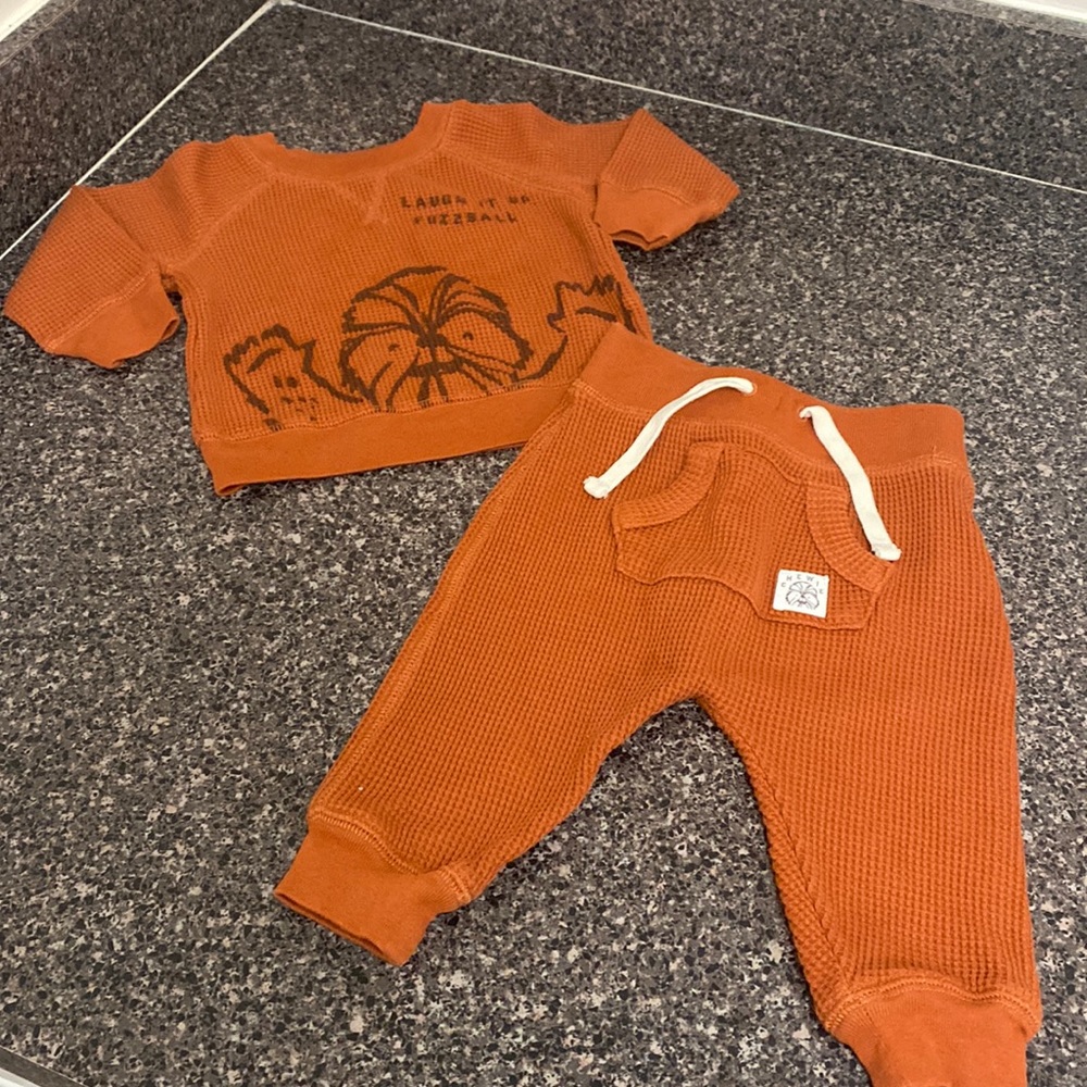 BabyGap | Star Wars 2 Piece Outfit🧡 (6-12)Months